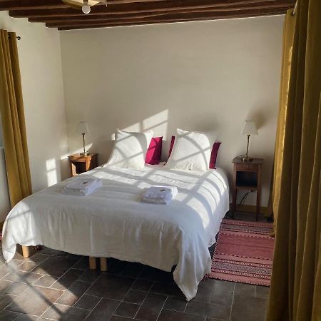 Une Vie En Rose Bed & Breakfast Pressagny l'Orgueilleux Exterior photo