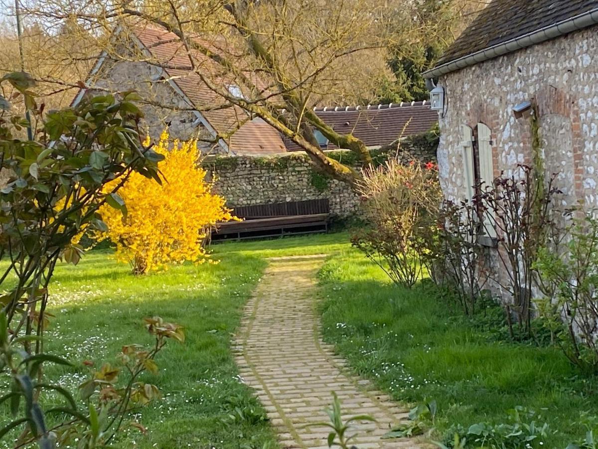 Une Vie En Rose Bed & Breakfast Pressagny l'Orgueilleux Exterior photo